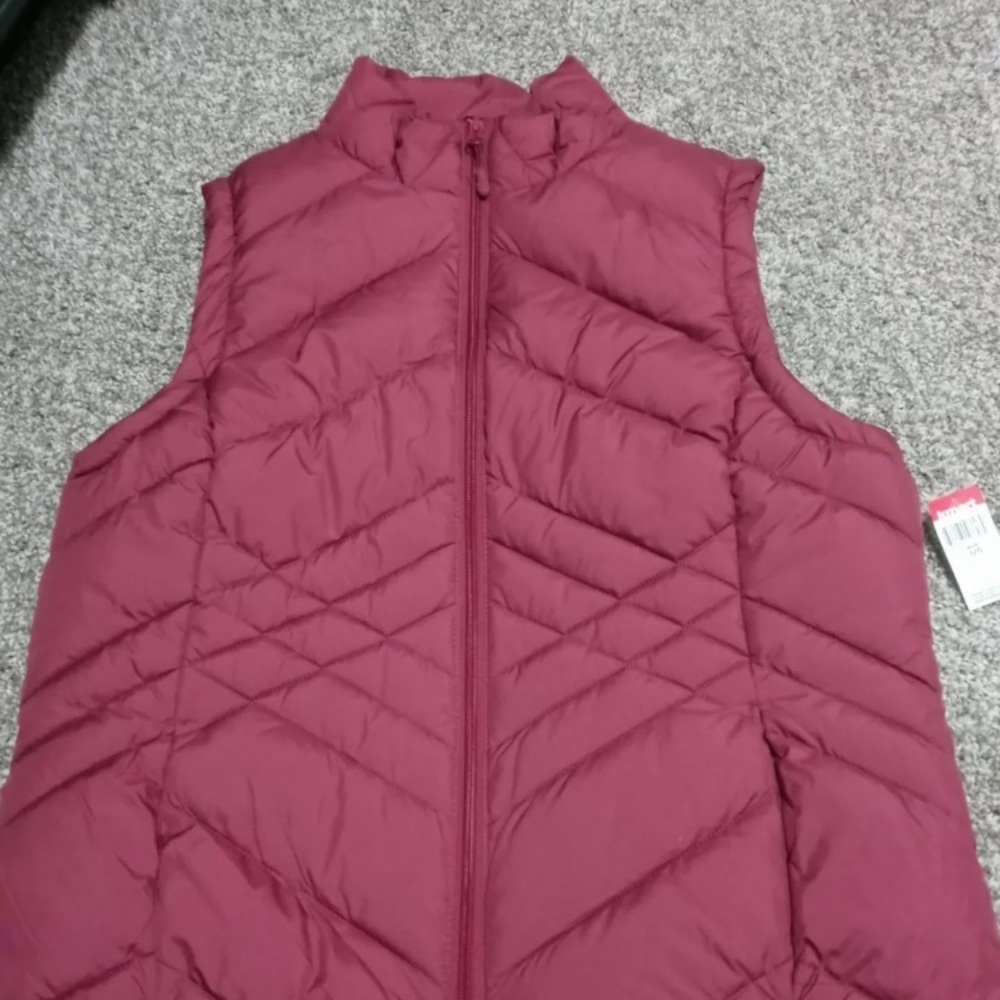 New! Attention Women’s Zip Up Puffer Vest